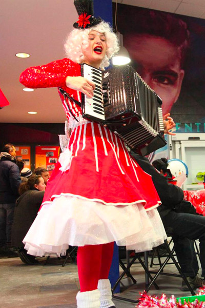 noel chanteuse accordeon